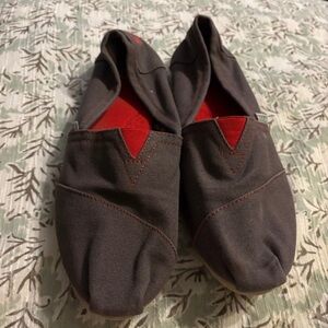 Toms Charcoal and Scarlet Slip-Ons